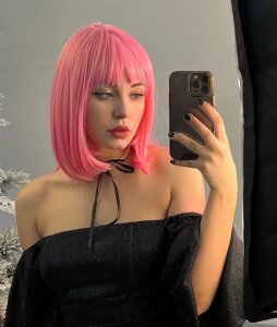 Elina_milller Public Gambar