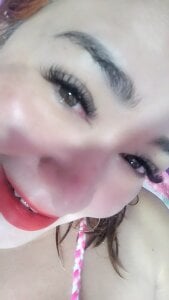 MOM_CAMILA kiss me Pic 2