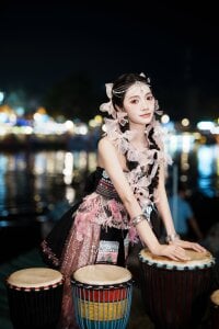 Nancy-999 Public Gambar 5