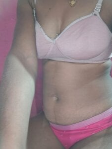 Naughty_SeemaPublic Bild 4