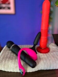 lizzy_kane My Lovense toys 💜 Pic 3