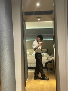 back_thomson WHITE BOY IN CZECH♠️♦️ Kuva 2