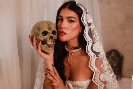 Halloween 2025 👑🎃 de Antonellaparis_  3 photos