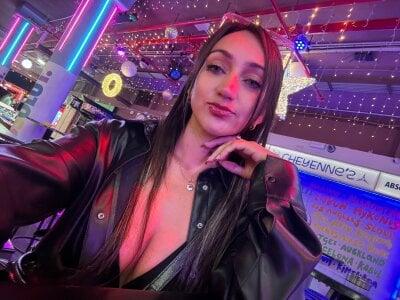 Ninabigtitied enjoying Hình 2