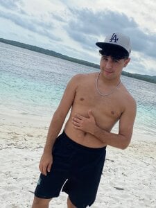 MAXIMILAINO-XXX photos on the beach Fotka