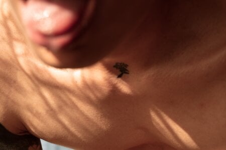 Heliero I need a couple of kisses. 圖片 2