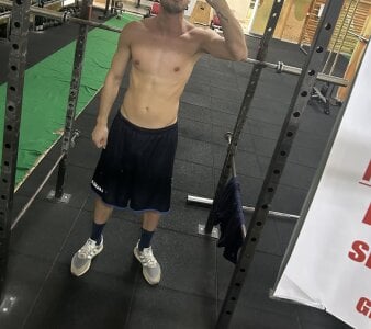 Stripchat2008 😋 Poză 4