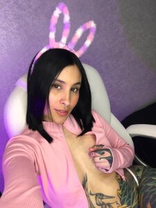 Lizz_sky your bunny Pic 4