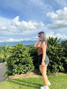 Velvet_28 Que rico país 🇨🇴🤎 Pic 3