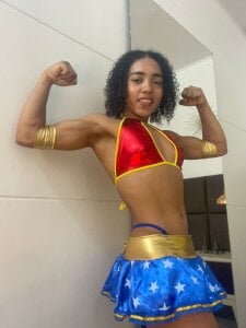 lolareyes1 Public Pic 4