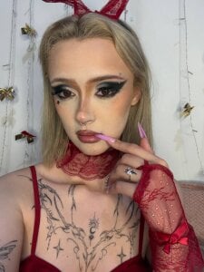 meli_sun new makeup😍 Pic