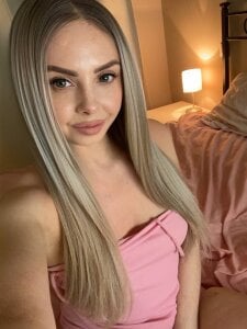 VelvetEliza Public Pic 4