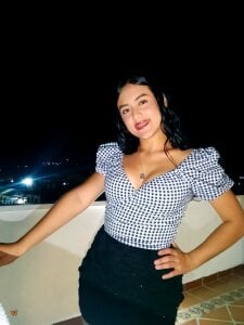 paola_my "Dangerously divine." ⚡   👑🍷 Pic 3