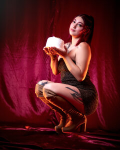 Happy birthday to me. 🌹🎂 de ZammyRossee  3 photos