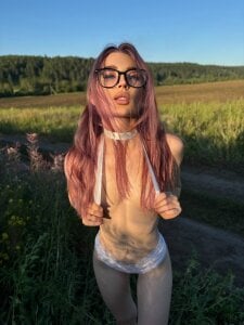 MissEvelynGlow Public Pic 3