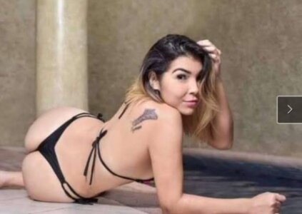 Michellee_Vega Public 사진