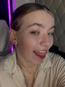 RochelCozzi hi hi, how do you like this image?🥰 Pic