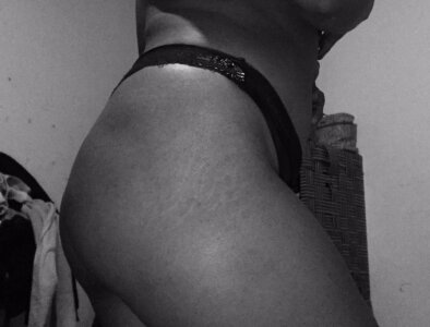 ElliePhillips Public Pic 6