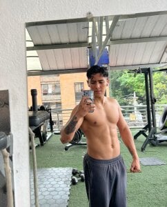 TaylerCross_: Gym ( 4 фото)