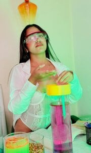 _Olivia_Fox_ SEXY CHEMISTRY Billede 5