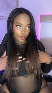 KAROL-SCOTT Back to black 🖤 Gambar