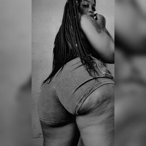 Naughty-Mel Public Photo