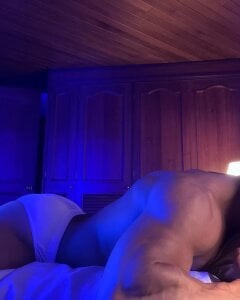 NYC_HUNG_MUSCLE Public slika