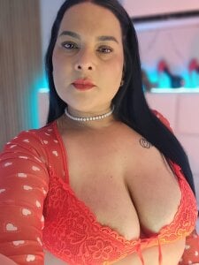 skarlethbelluci HELLO NAUGHTY Bilde