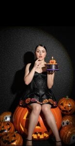 Emmie_Hot Halloween! 🎃👻 Pic 4