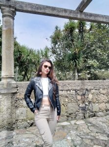 TherezaLarson Public Pic 3