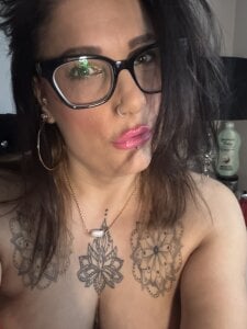 IvyBelle_MilfUK Playboy Pic 2