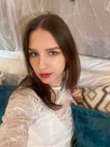 AliceAtkinsの😍💋の 3枚の写真