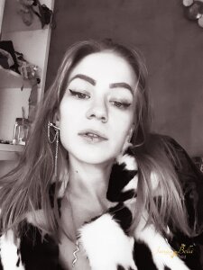 Jana-Bella Your Queen Pic