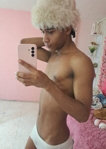 Public de Santy_bigcock_01  4 photos