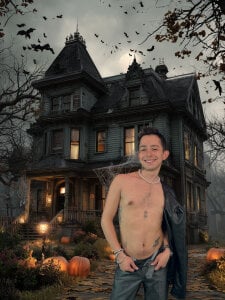 Aleecandrews Sweet or naughty? 🥵🎃 Pic 3