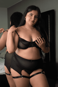 AlanaPortman Stuning Ebony ❤ Pic 2