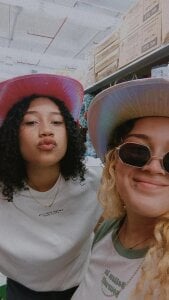 isabel_zara Public Pic 4