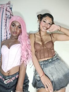 Do you like our outfit today? 😍🌸🤌🏽 de venus_kiss  2 Imagens