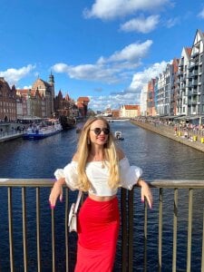 __ESTELLE__ Public slika