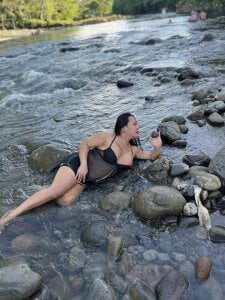 CumFactoryLuna I Love River 🏞🏞🏞 Pic 3