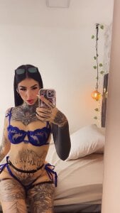 Valerykat_ Take a look 😏😏 Foto 4