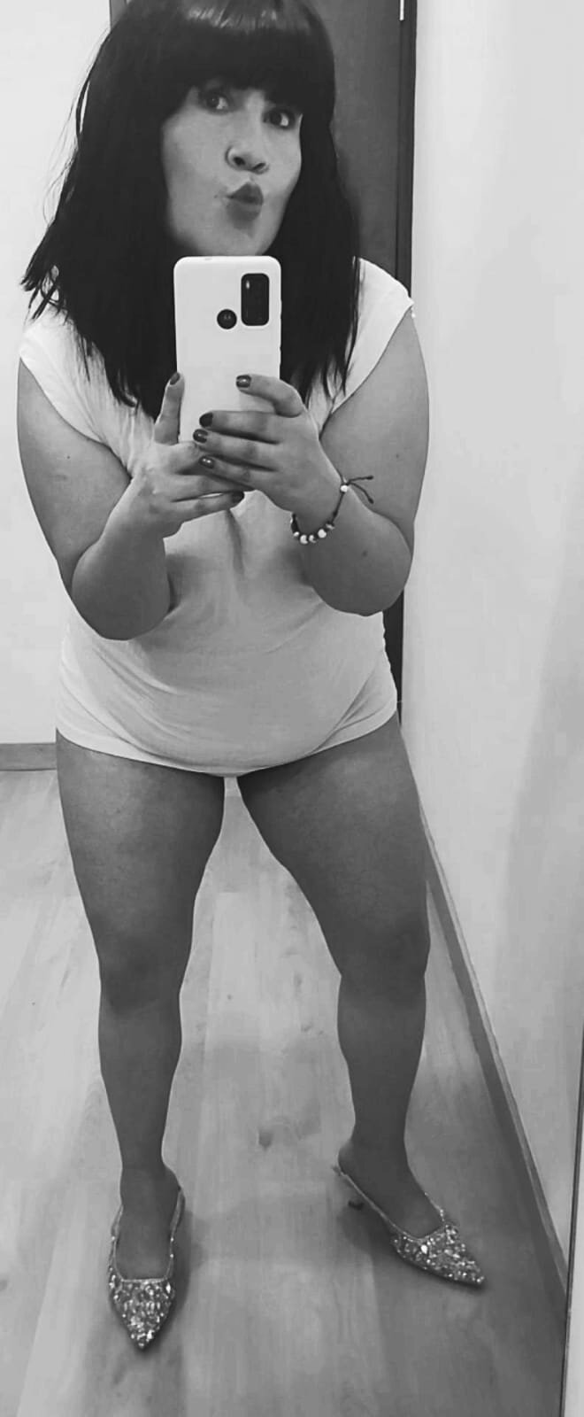 AriannaAdames immagine di tendenza 2845