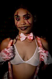 SkylerBloomm Halloween girl 😈 Pic 4