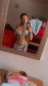 Katya_Pink Public Pic 3