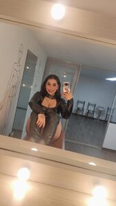 Carolina_Arias I'm not cruel, just ruthlessly honest with how you deserve to feel. Pic 4