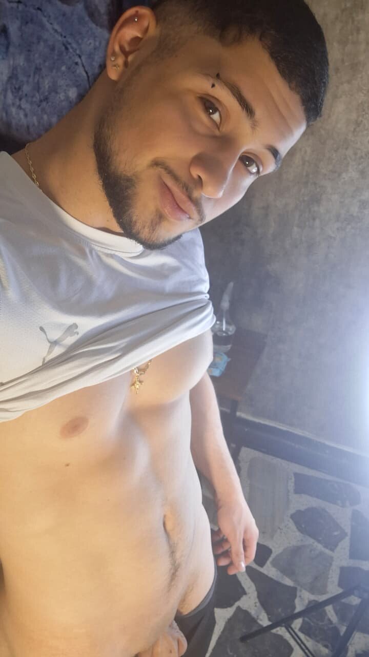 صور valenssio_moretti الرائجة  5313