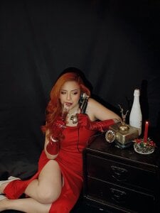 sahra_taylor_ Call me in this new year ✨ 사진 2