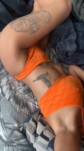 busty-milf-harper Public Photo 4