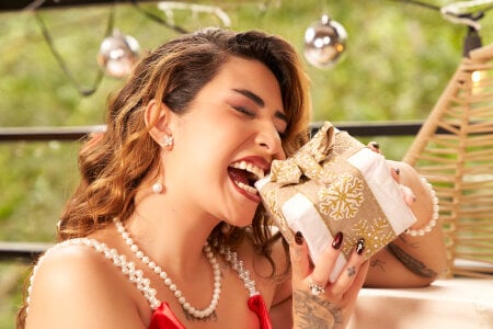 nini_love01 Lace, pearls and Christmas wishes ✨🎁 Foto