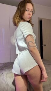 LilyPoetry_ Public Εικόνα 3